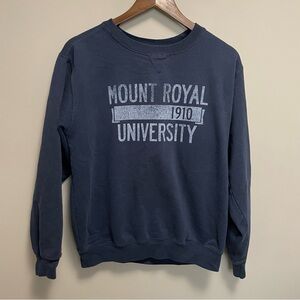 Mount Royal University Navy Blue Crewneck Sweatshirt Size Medium